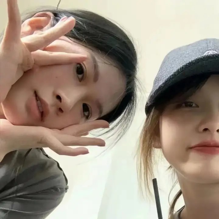 年轻女孩爱过来